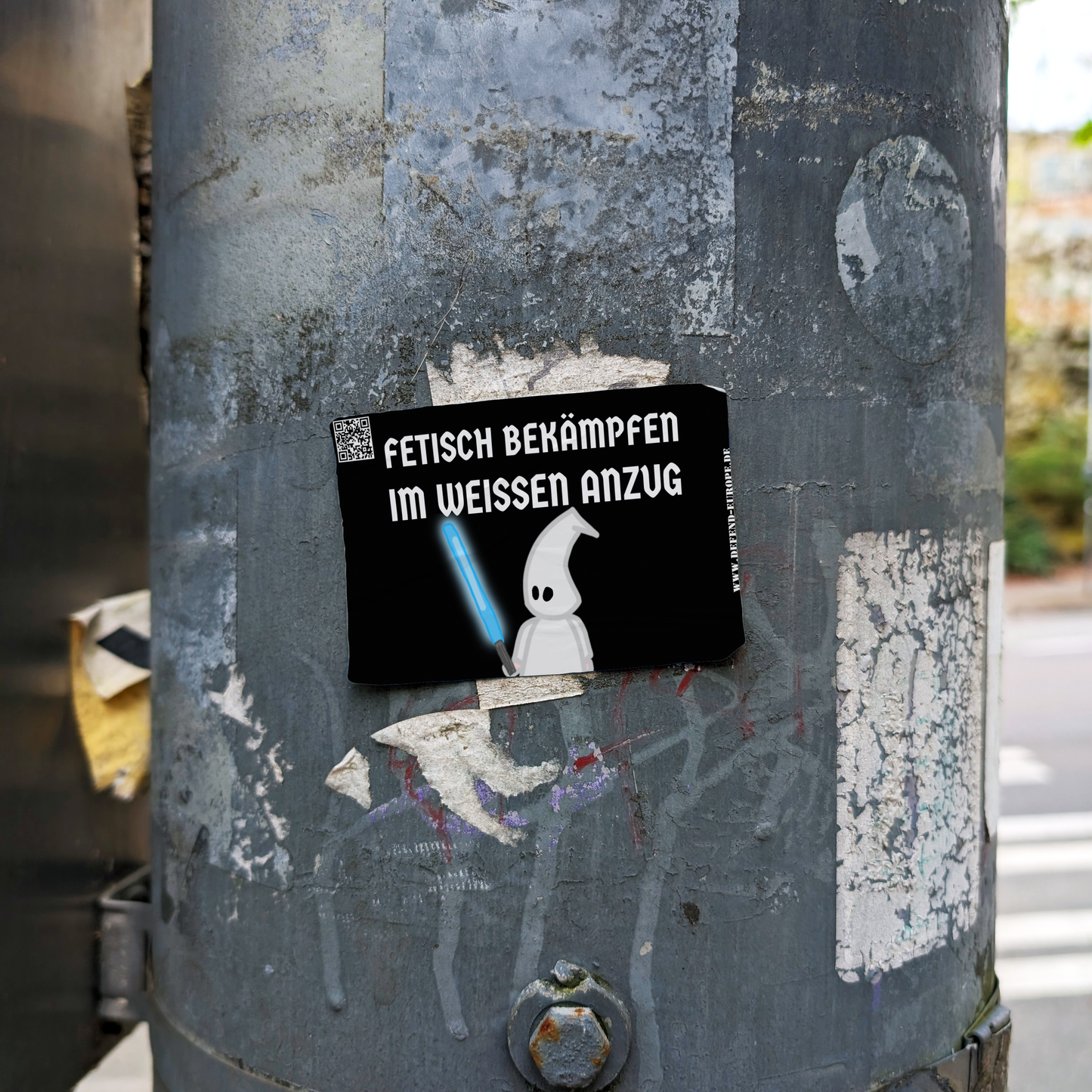 FETISCH BEKÄMPFEN IM WEISSEN ANZUG